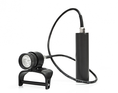 LAMPE / PHARE DE PLONGéE FINNSUB